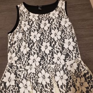 Forever 21 Lace Peplum Top